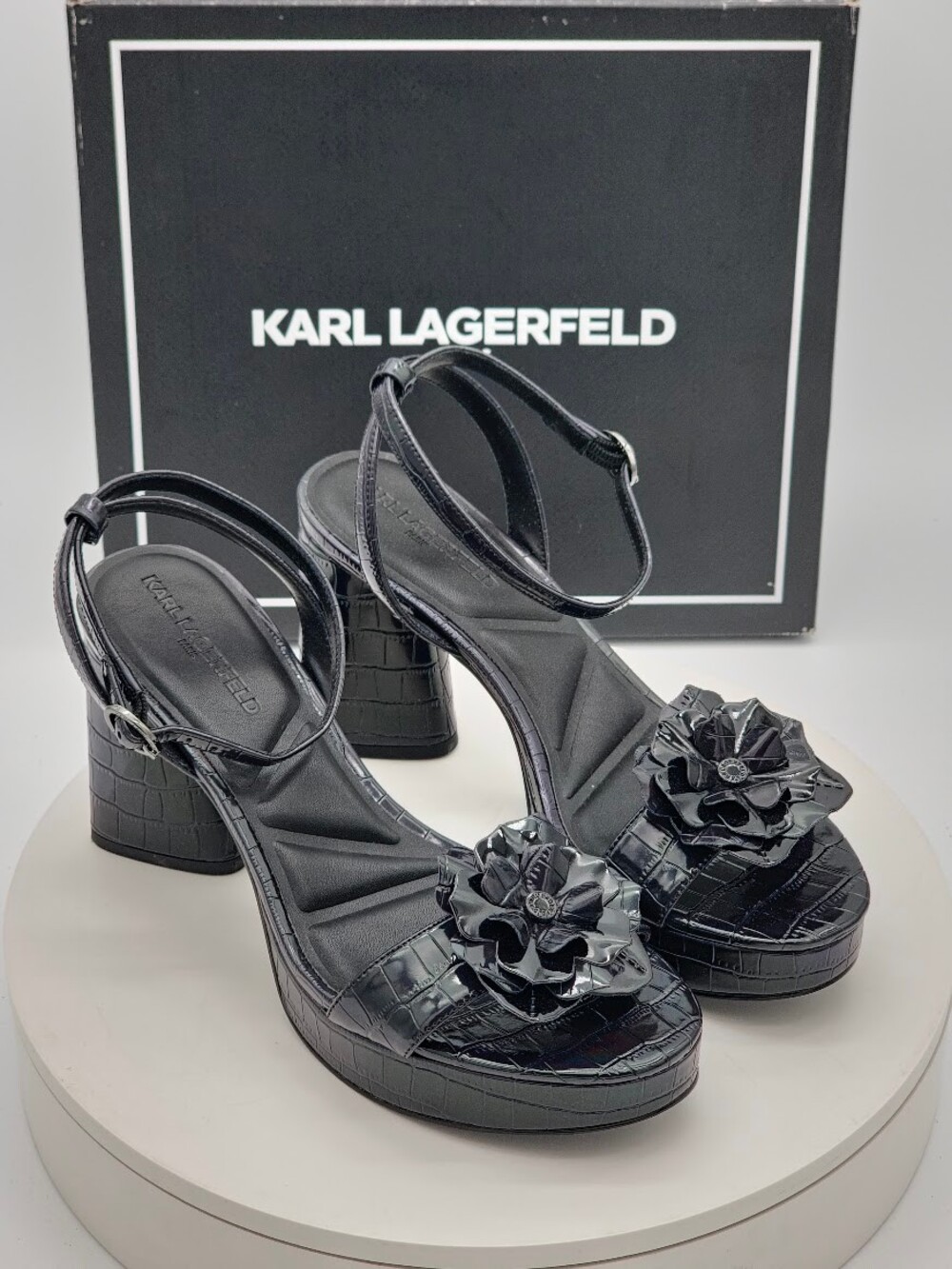 Karl Lagerfeld Paris Haden Flower Women’s Black Platform Sandals Size 9 NEW